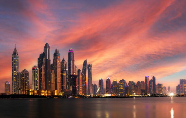 Living in Dubai, all you need to know